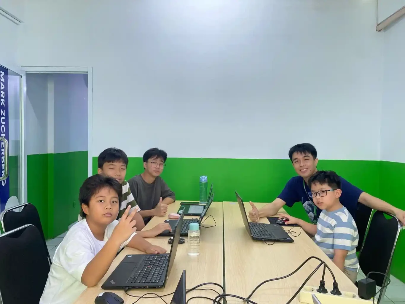 Les Coding di Manado